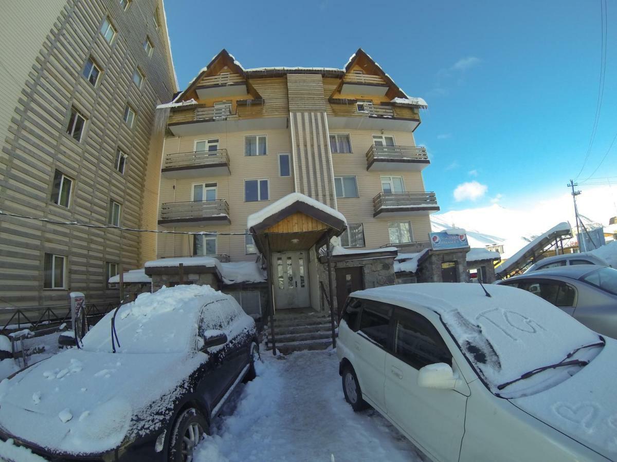 Апартаменты Gudauri Ski Studio Экстерьер фото